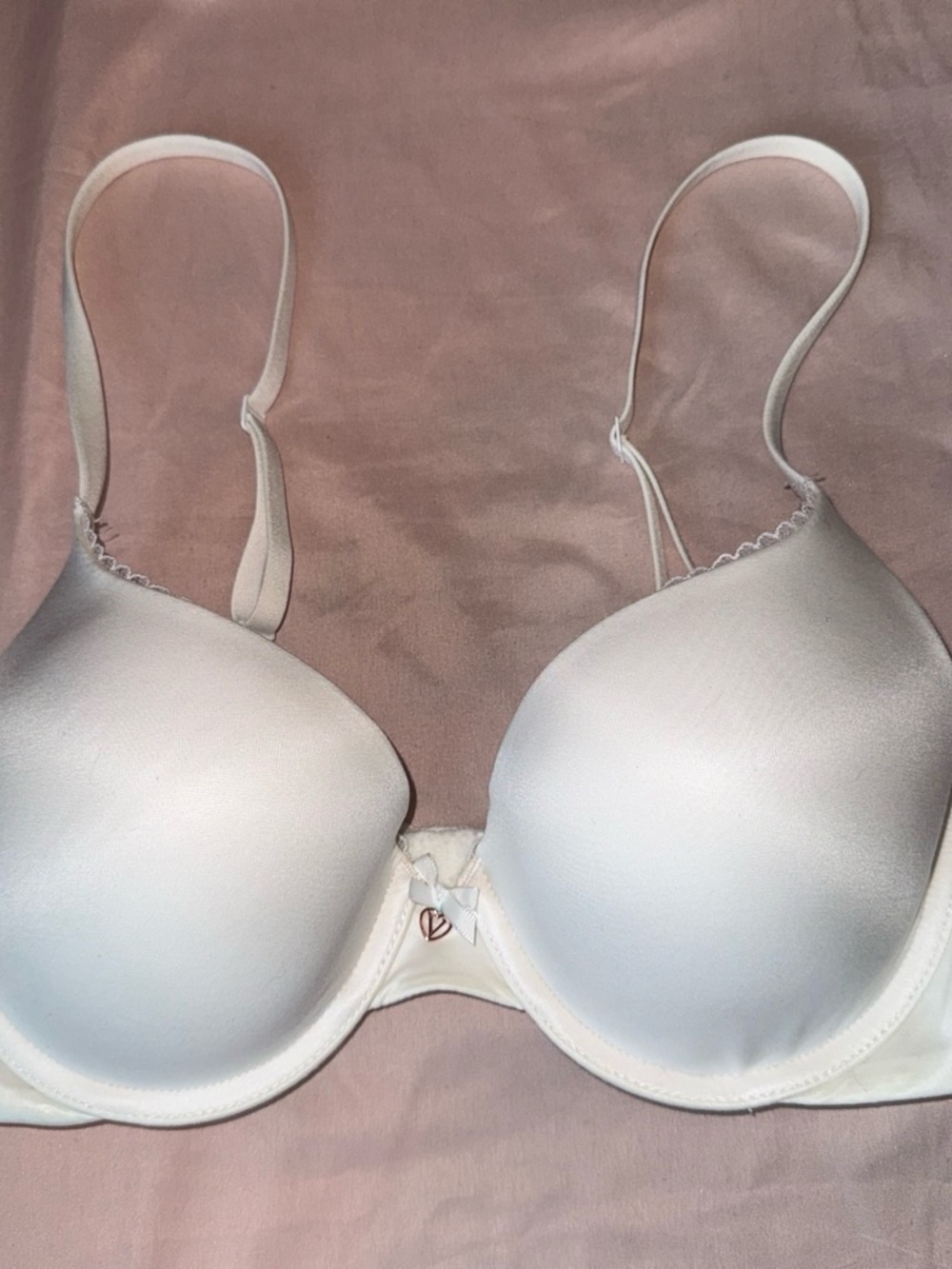 Victoria's Secret White Molded T-Shirt Bra